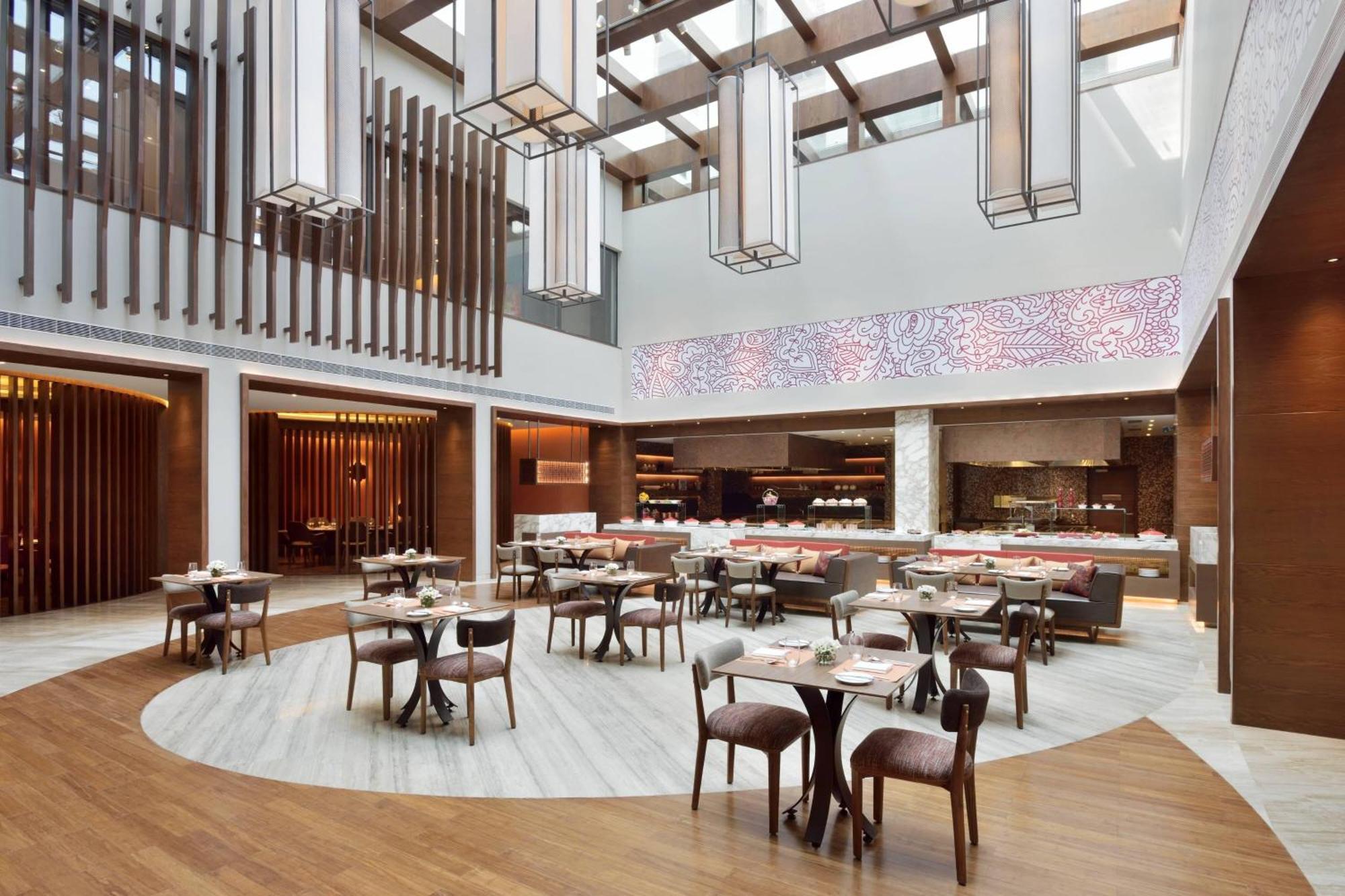 Hotel Courtyard By Marriott Raipur Exterior foto